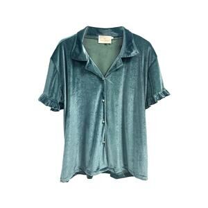 Violet & Brooks Women's Green Velvet Blouse Pearl Buttons Ruffles Size Medium